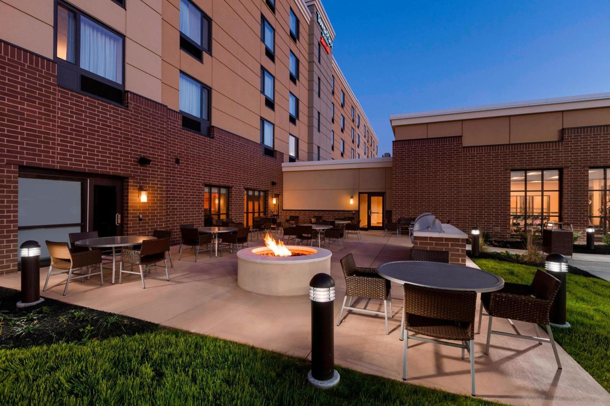 Towneplace Suites By Marriott Harrisburg West/Mechanicsburg Exterior photo